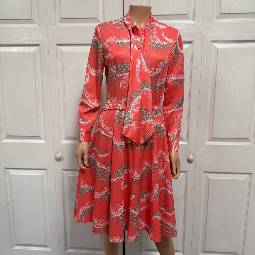 VTG Coral Pink Floral Tie-Neck Midi Dress Women’s Size Medium Secretary Core
